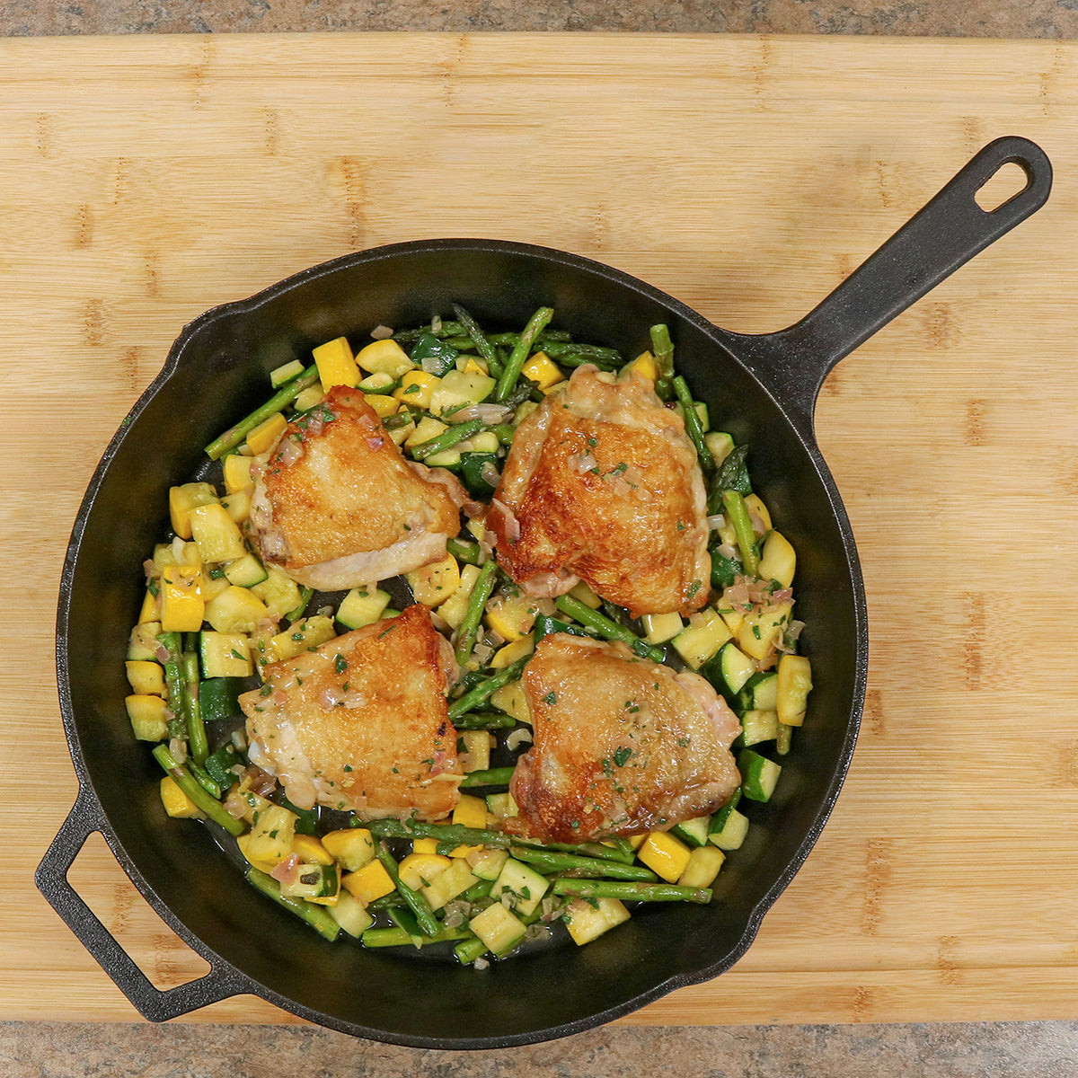 10.5" CAST IRON SKILLET