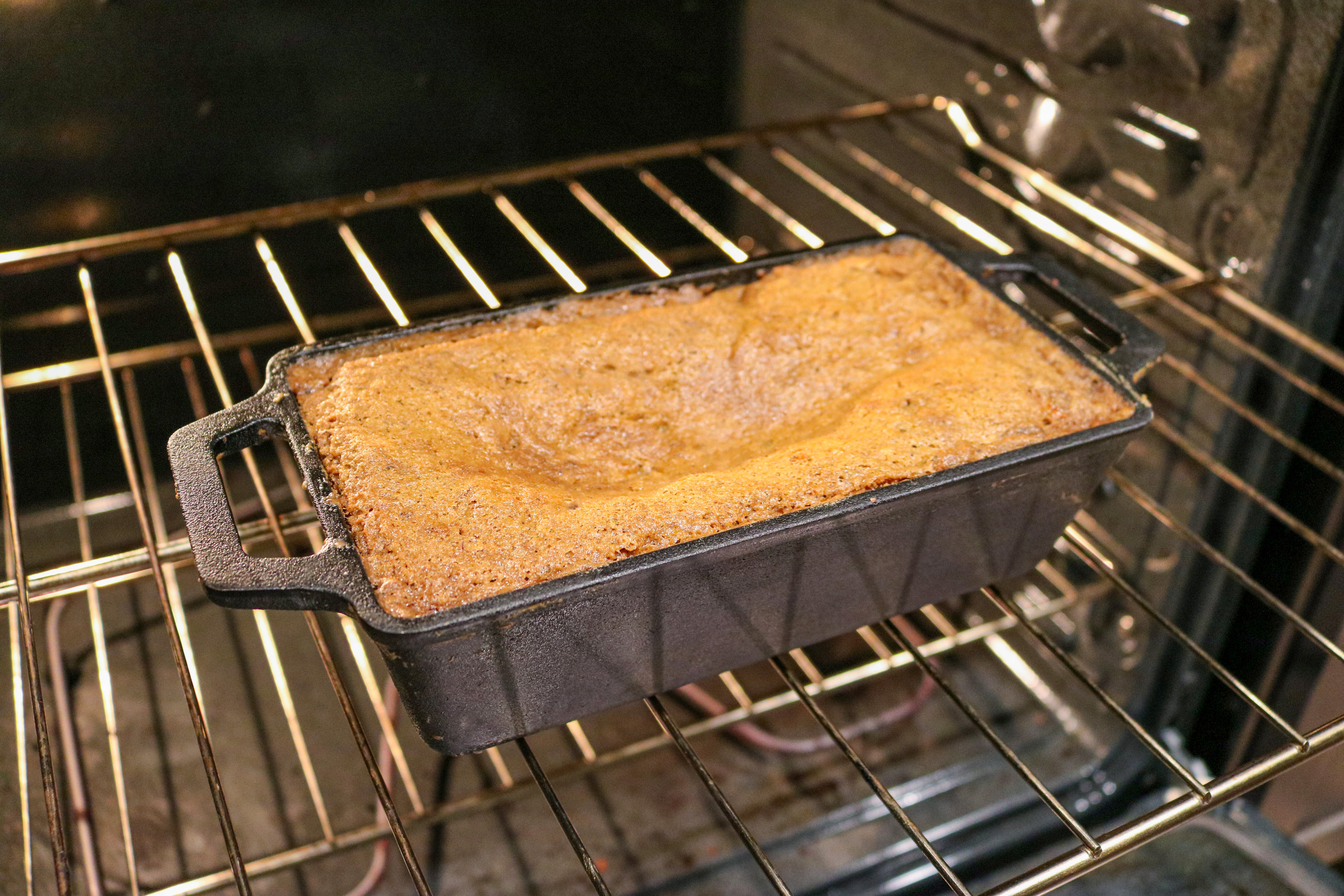 RECTANGULAR CAST IRON BREAD PAN